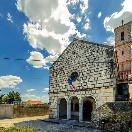 Una's House Of Joy *